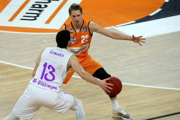 这一事件反 这一事件反